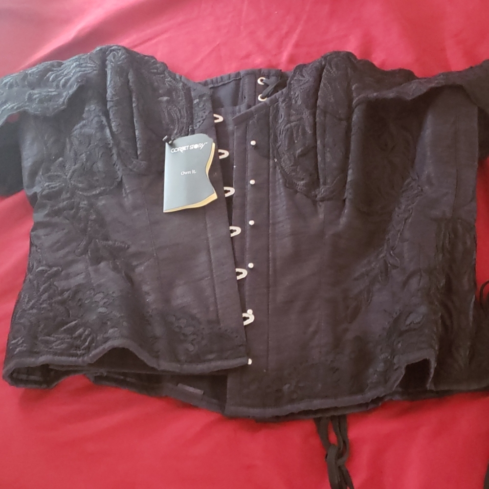 Off the shoulder steel bone corset